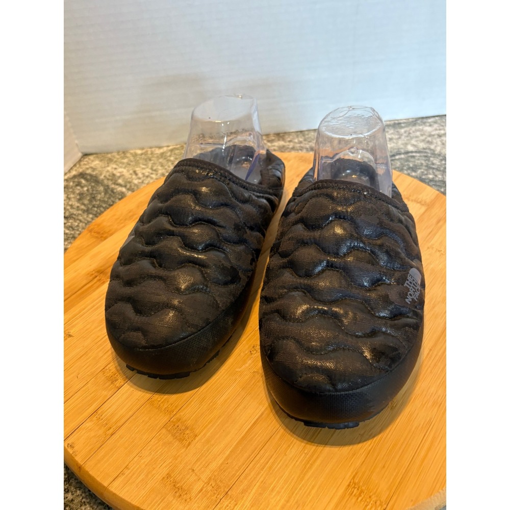 The North Face ThermoBall Traction Mule IV Black Shiny Slippers NF0A32YZ Size 7